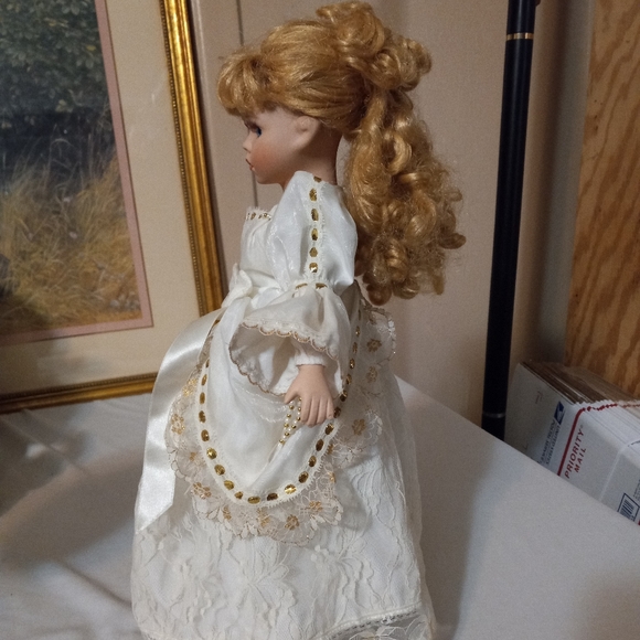 Vtg Porcelain Doll Blonde Hair Blue Eyes in Silky Dress - Picture 2 of 9
